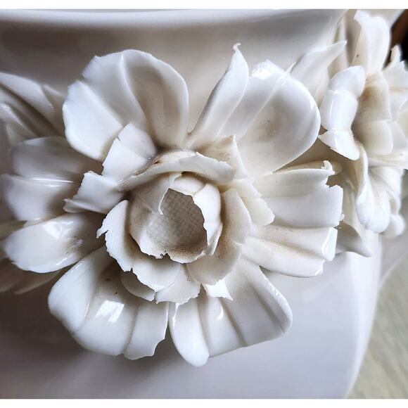 TEAPOT-I. Godinger & Co.-Cream Color-Porcelain-Molded Flowers-Holds 4 cups - Picture 11 of 14